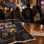 Culture barbare Nantes, affiche Bar-Bars dans un café nantais, soir de festival