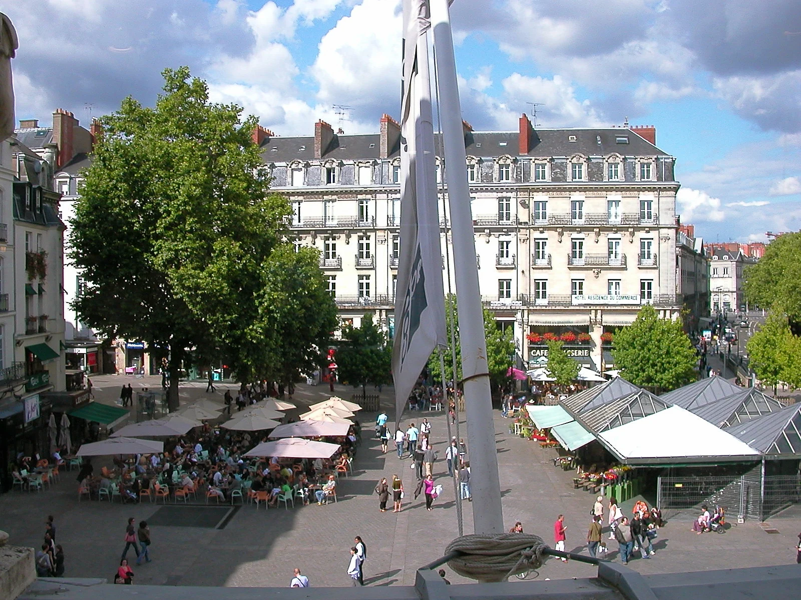 La place du Commerce et les traces du port au centre de Nantes