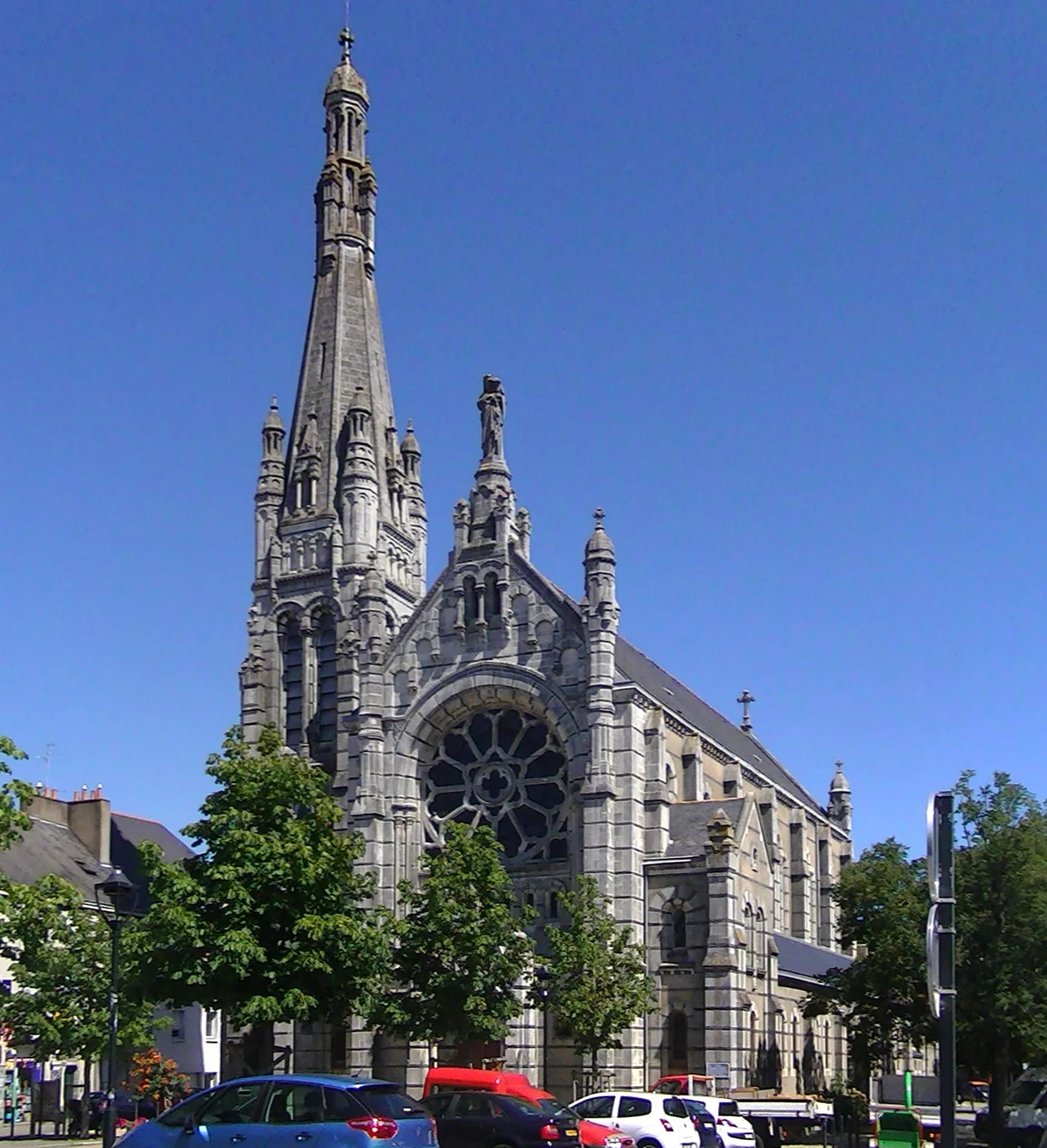 L’église Notre-Dame-de-Toutes-Aides, dans l’ancienne commune de Doulon